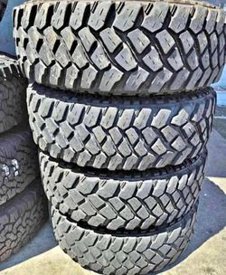255/75/17 firestone Selling a set of 4 tires in excellent condition 🫡