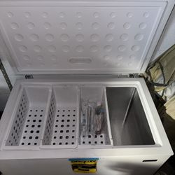 Vissani Chest  Freezer 2 Available 