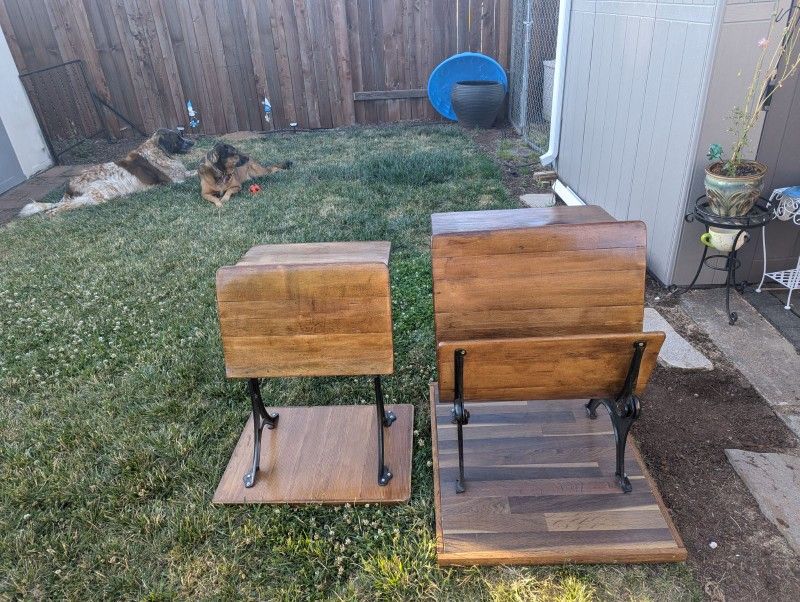 Vintage Student Old Fashioned Wooden School Desks