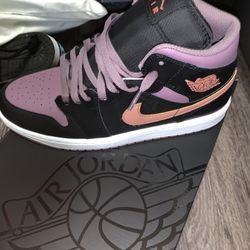 Nike Jordan 1’s Mid