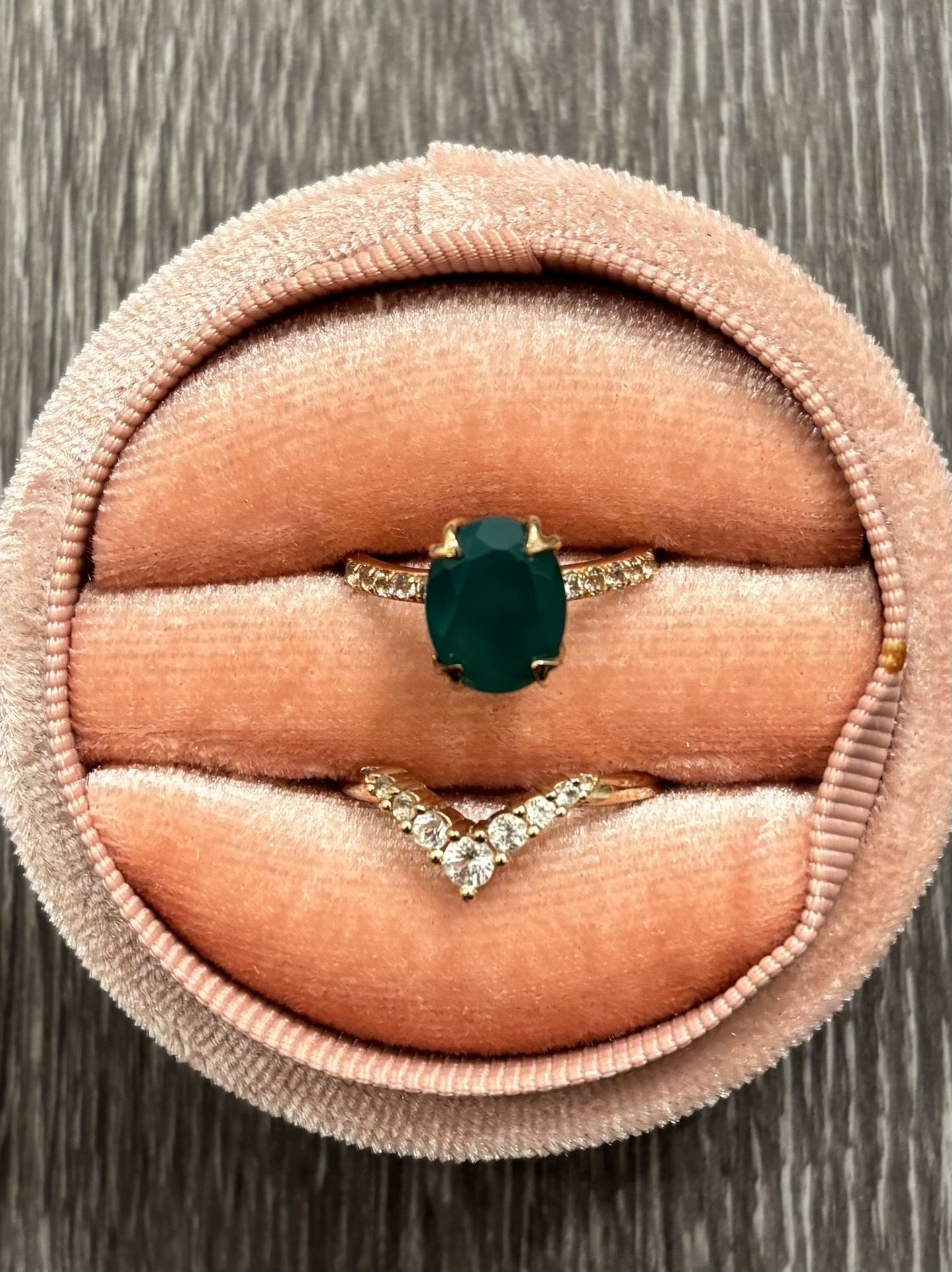 Green Onyx Ring With Wedding Band
