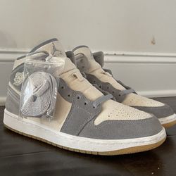 Jordan 1 Mid Particle Grey (gently Used)