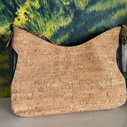 BEAUTIFUL  ANDRE’  OLIVER  PURSE