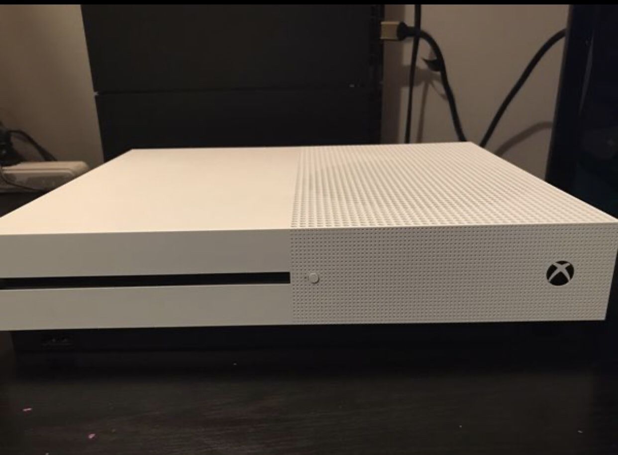 Xbox One S for the low