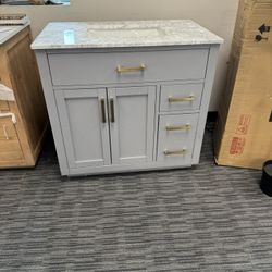 36” Bathroom Vanity In Grey