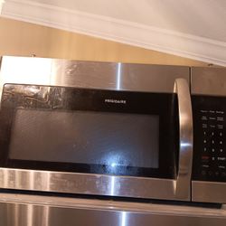 Frigidaire Mircrowave 
