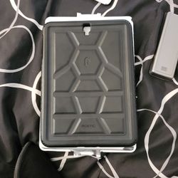 Poetic Samsung Tab s3 Case