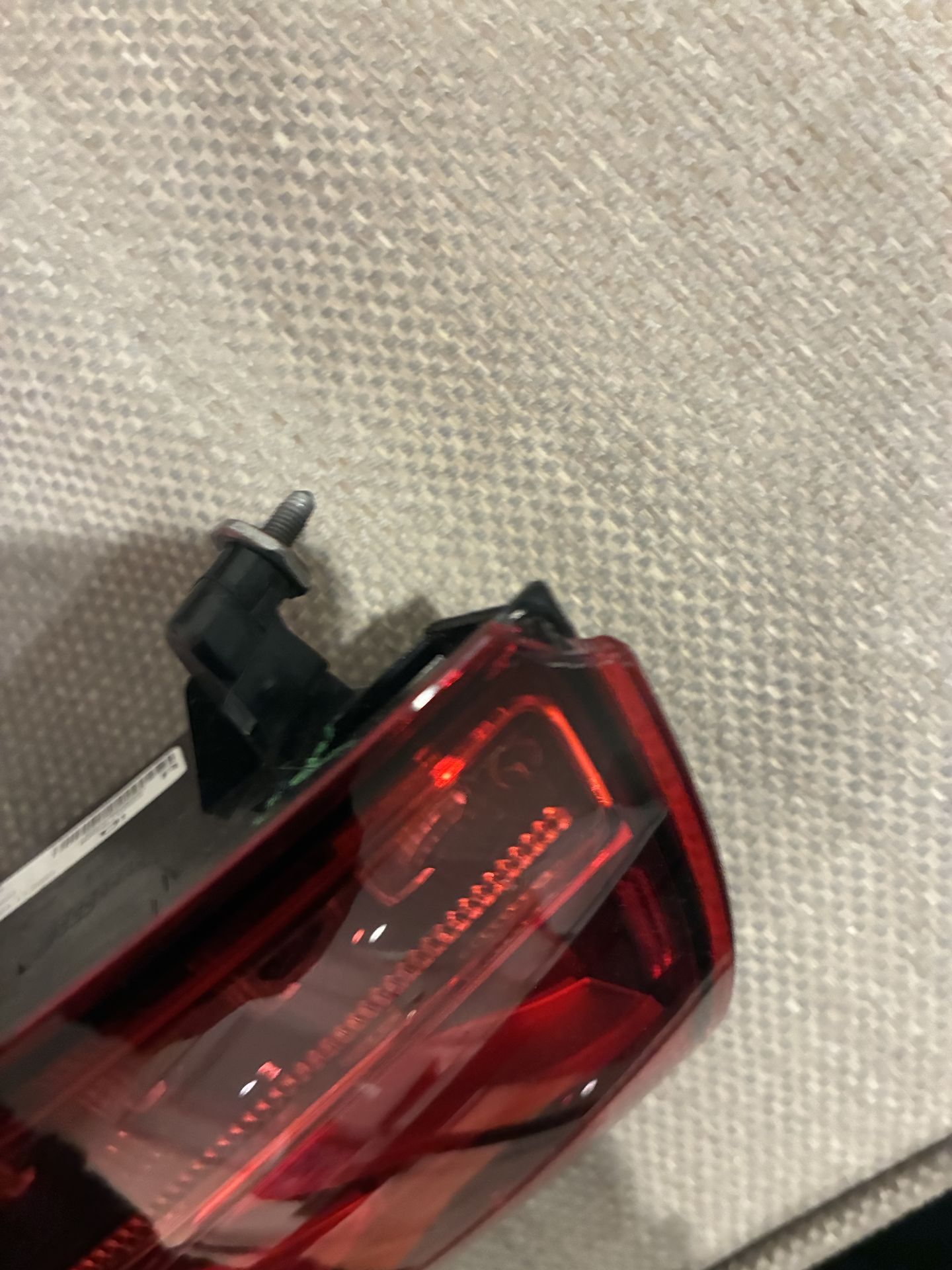EQE SUV taillight