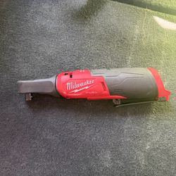 Milwaukee M12 3/8 high speed ratchet