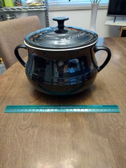 Le Creuset Black Ceramic 4-Quart Bean Pot