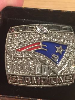 2001 HUGE New England Patriots Super Bowl Champions Commemorative Tom Brady Ring. Size 10.5