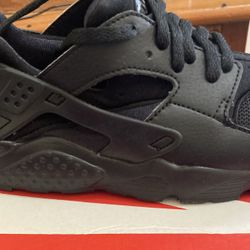 Nike Huarache Size 2