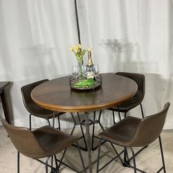 Ashley Furniture Dining Table & 4 Chairs 
