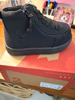 BILLY Footwear Classicff D|R High Top Toddler Size 9 US