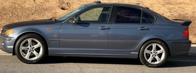 2002 BMW 325i