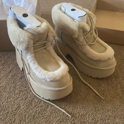 UGG Esmee Lace Up BRAND NEW UNUSED 