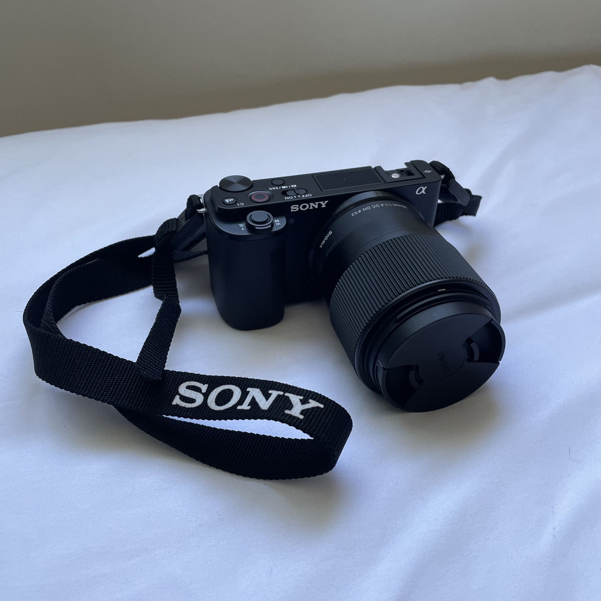 Sony ZV-E10 + Sigma 30mm 1.4 Lens