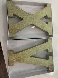 Gold XV Sign