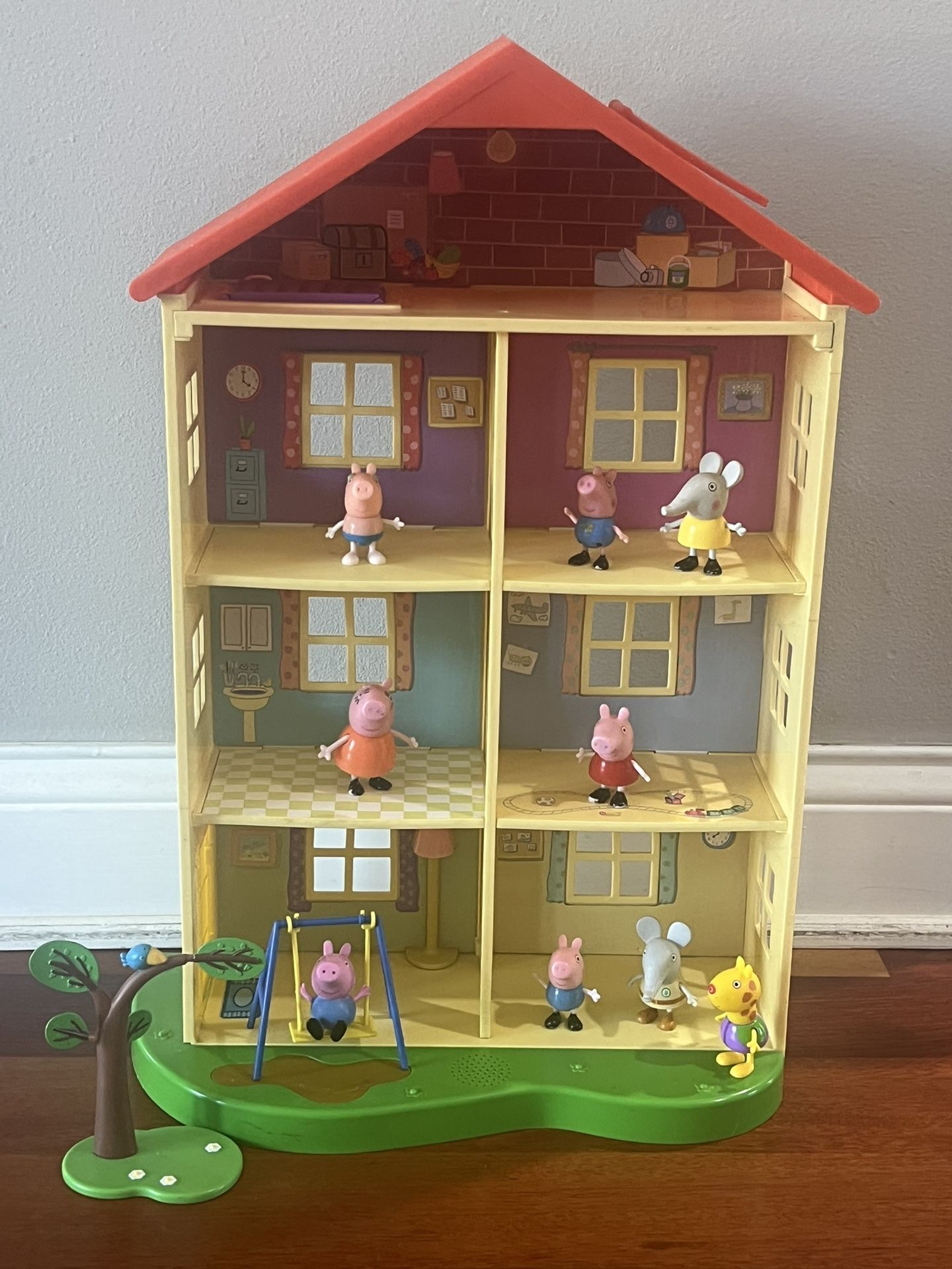 PEPPA PIG House and Figurine