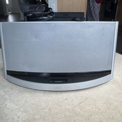 Bose SoundDock 10 digital music system (WITH REMOTE)