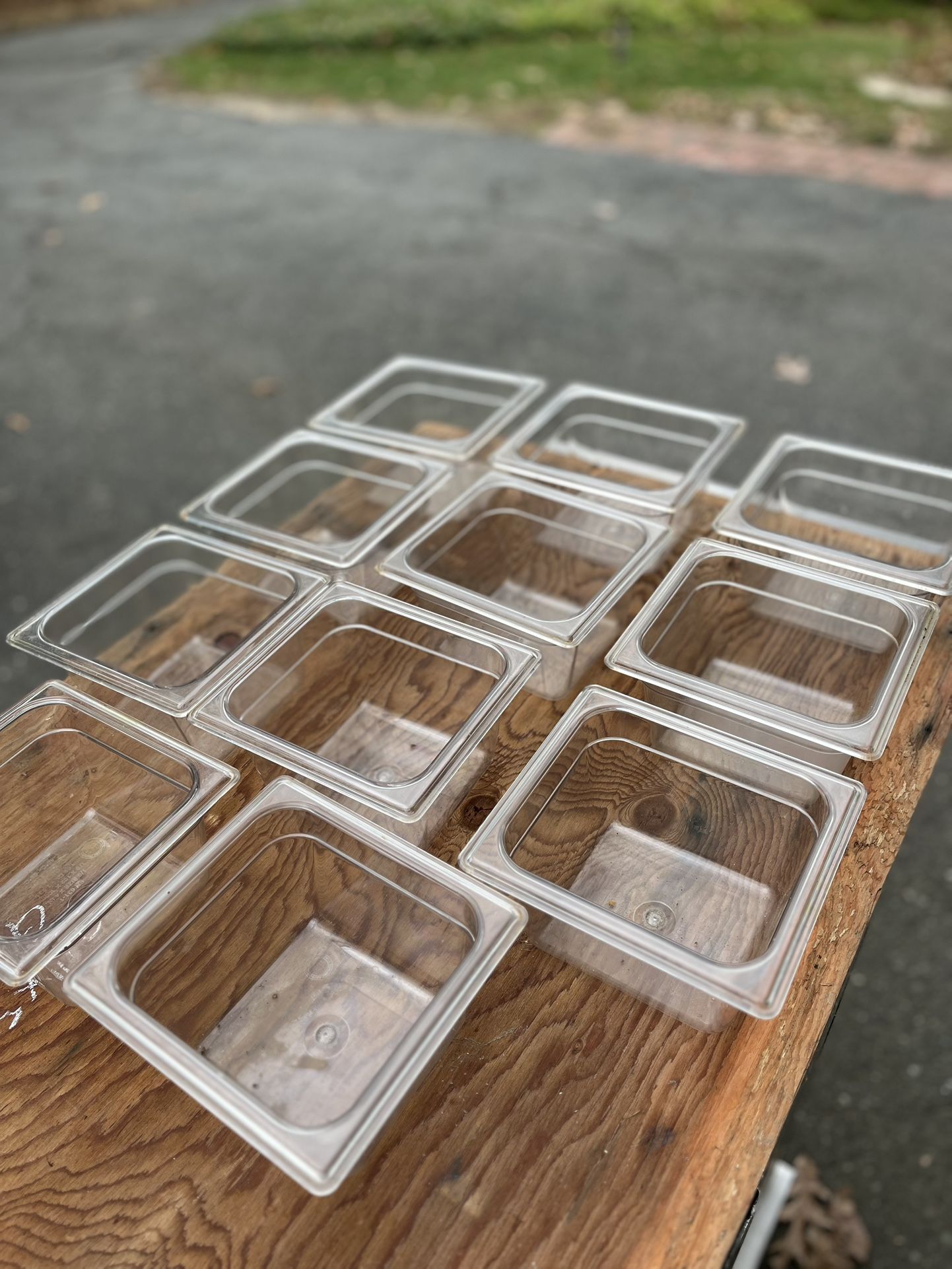 11 True 1/6”x4” Restaurant Sandwich/Salad Food Storage Pans