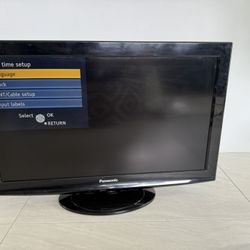 Panasonic TV - 32 Inch (not a Smart TV)
