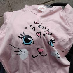 Girls clothes/mixture of different tops/bottoms