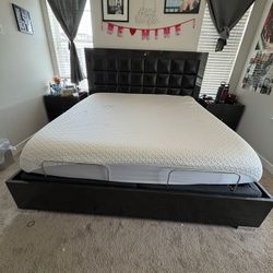 King Size Black 5 Pc Bedroom Set w/ Adjustable Base And Tempurpedic Mattress 