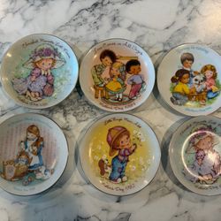Avon Mothers Day Plates