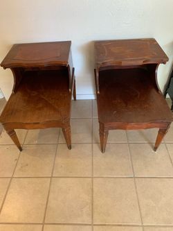 **Vintage Matching Side Table Set**