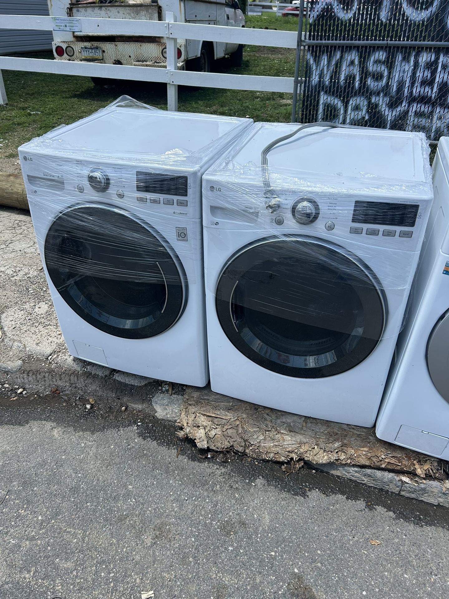 Lg Washer N Electric Dryer Set