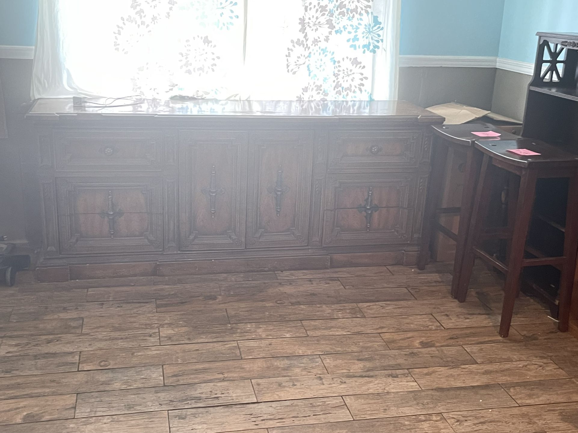 Credenza