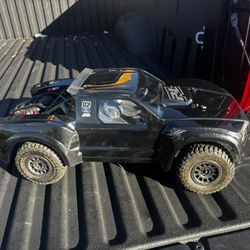 Axial Yeti Score RC Truck