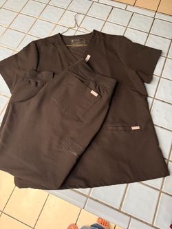 FIGS Scrub Set Top and Pants