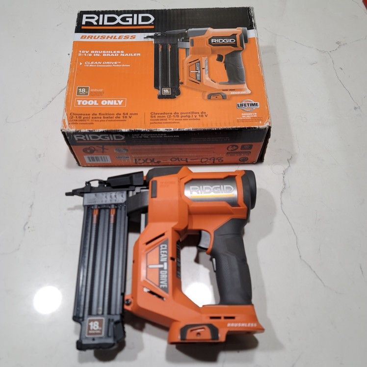 RIDGID 18V Brushless Cordless 18 Gauge 1/8 Brad Nailer