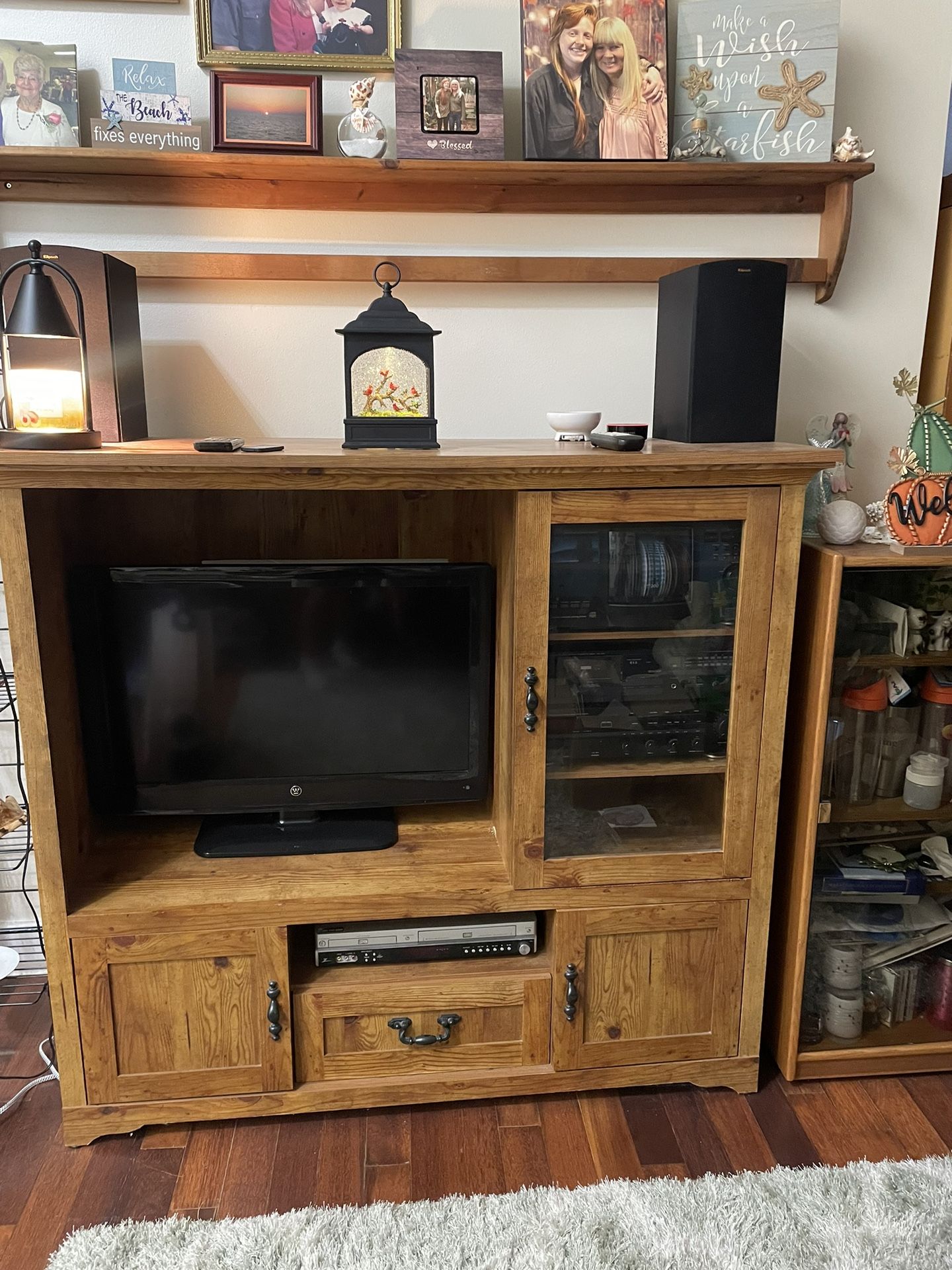 FREE FREE FREE Entertainment Center
