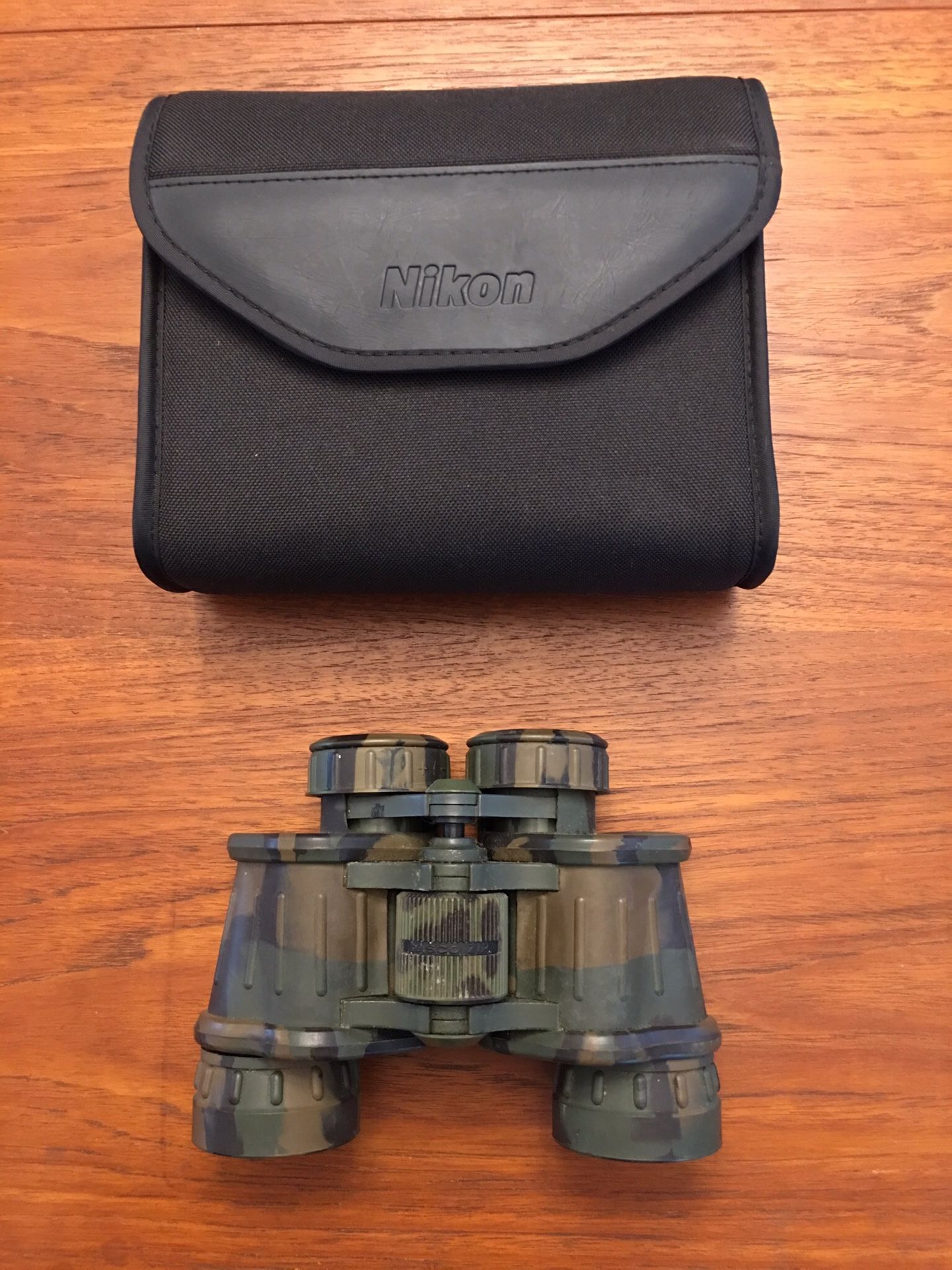 Tasco 323 CRZ Binoculars 8x40 Zoom plus Case