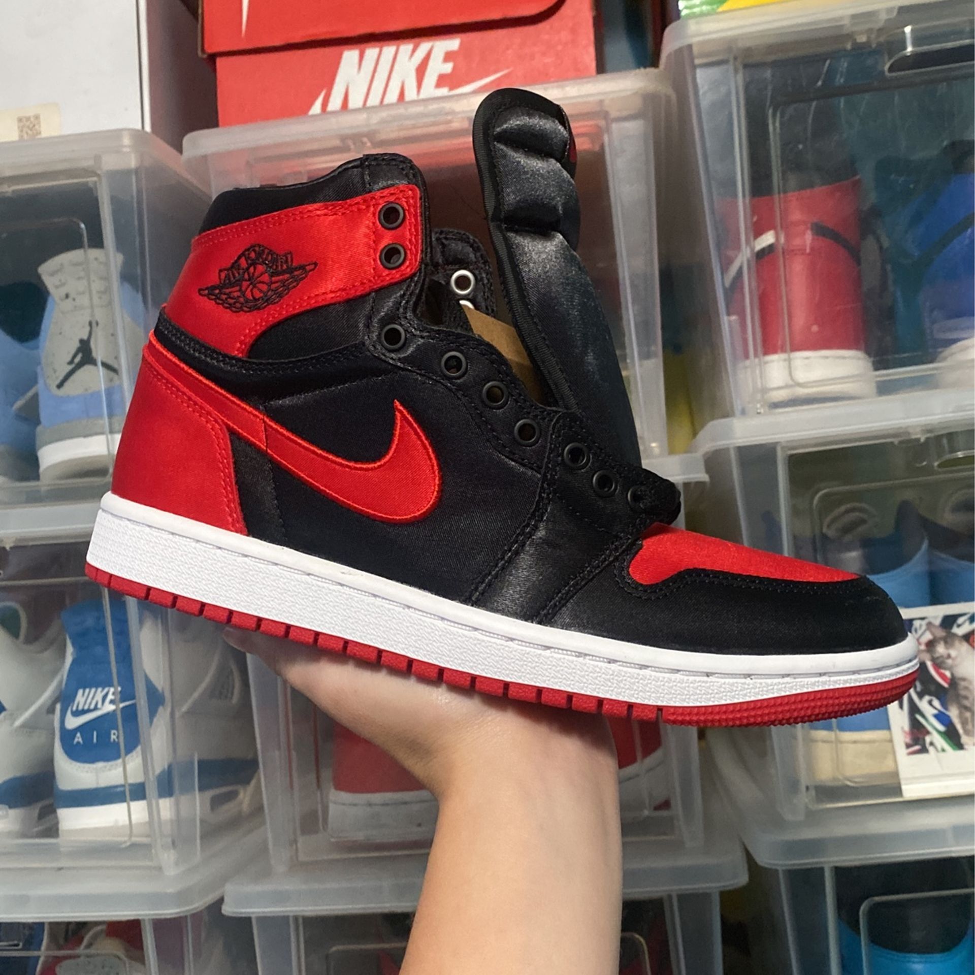 Satin Jordan 1