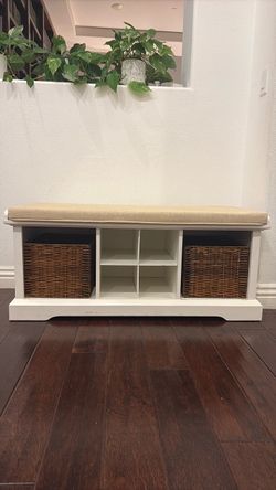 Entry bench