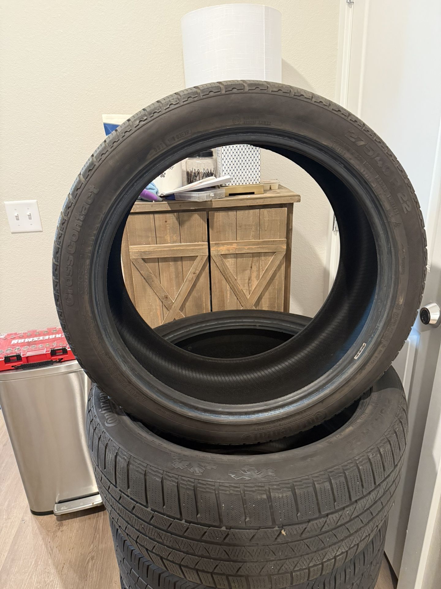 4x Continental tires (275/40/22)