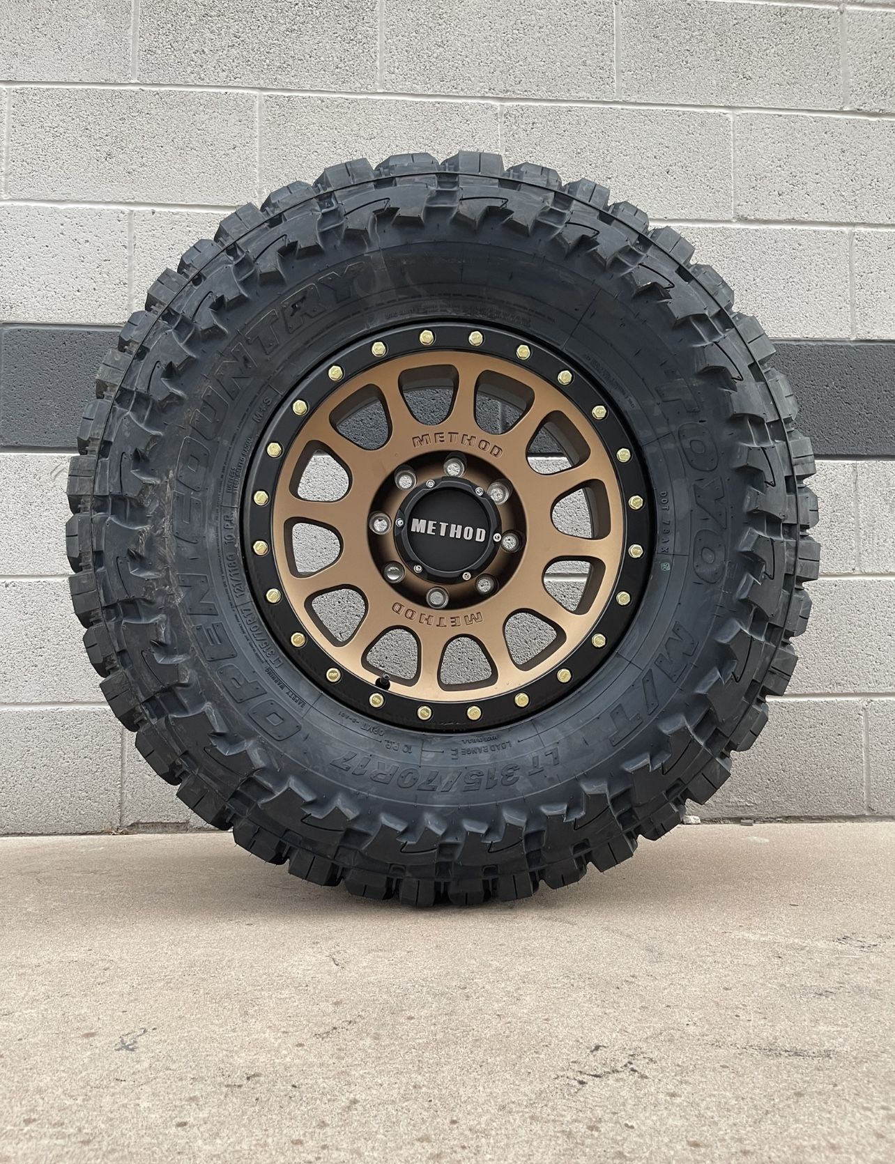 New method 17 wheels toyo 35x12 50 17 tires truck jeep suv for