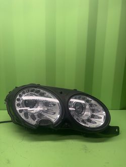 2014 2015 2016 2017 2018 2019 Bentley Flying Spur Right Passenger Side Headlight OEM 4W1941016E