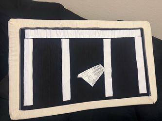Twin pillow headboard