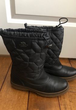 Women Coach buts Size 8B
