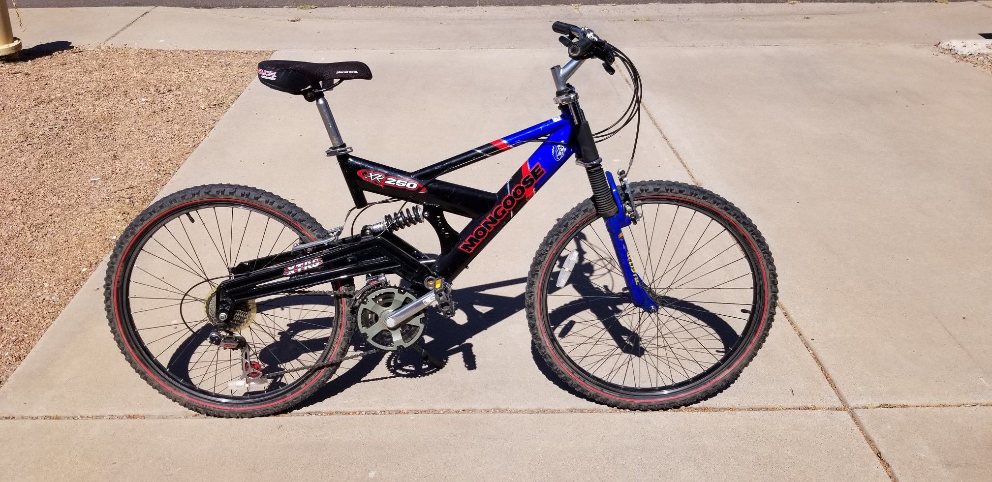 mongoose xr250 21 speed mountain bike