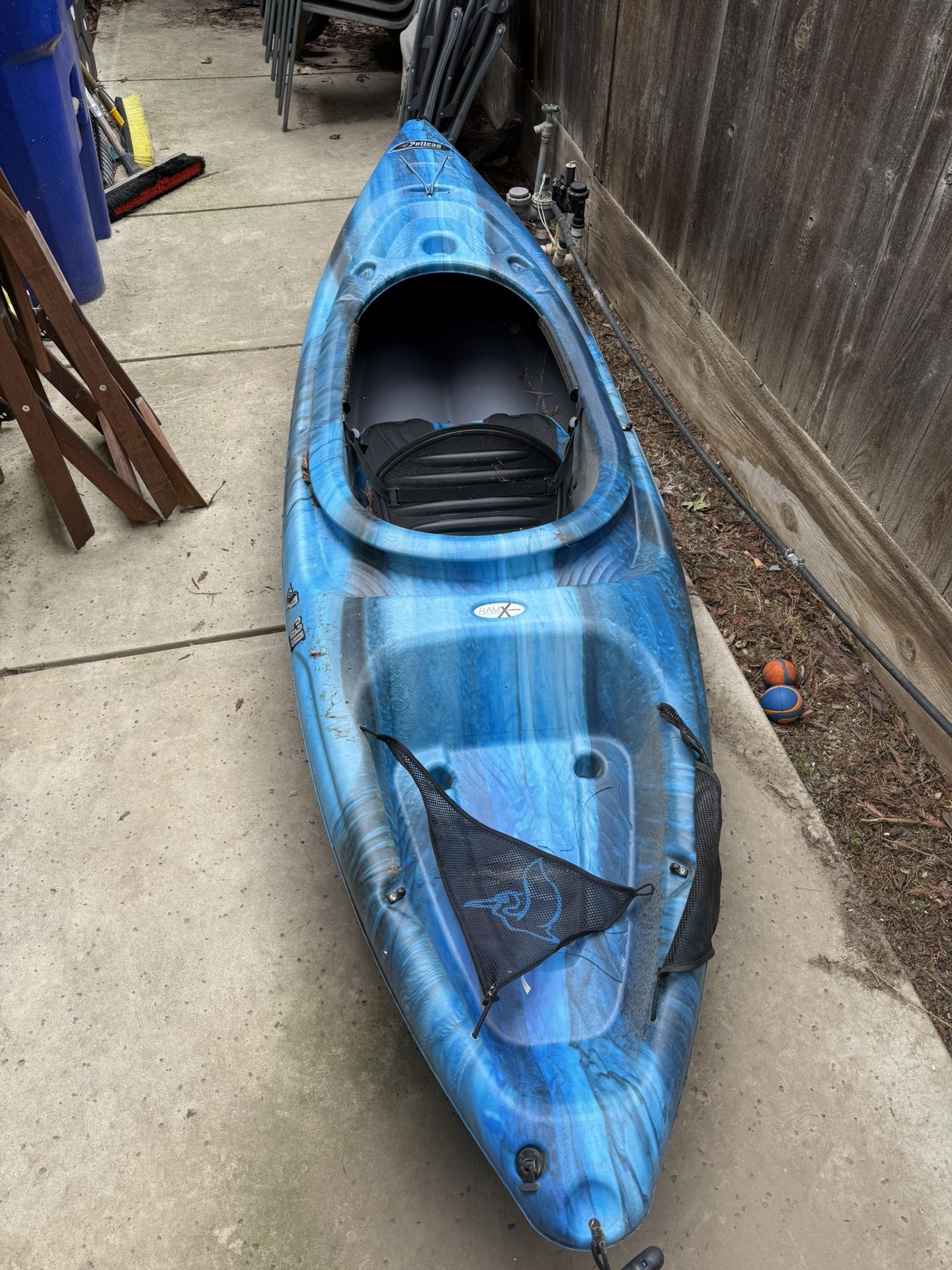 Pelican Mission 100 Kayak With Paddles