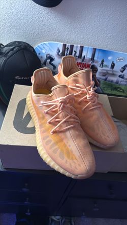 Yeezy Boost 350 V2 “Mono Clay” (GW2870) size 11
