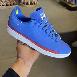 Adidas Tennis Shoes Size 10.