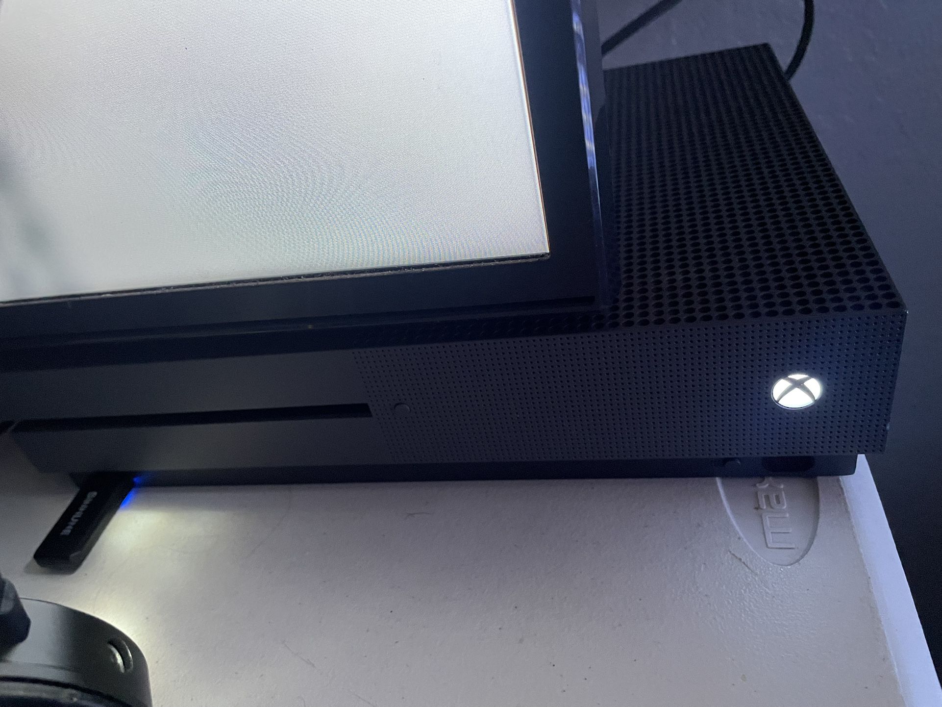 Xbox One S Battlefield Edition