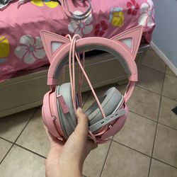 Razer Pink Headphones 